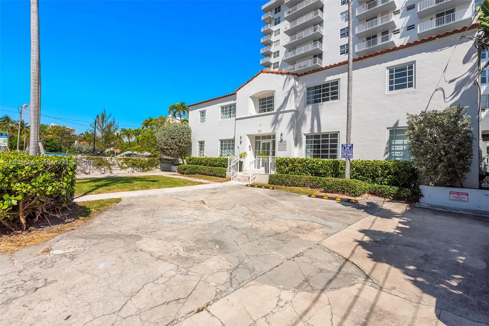 Miami Beach, Florida 33140, United States, 2 Bedrooms Bedrooms, ,1 BathroomBathrooms,Residential,Active,132832