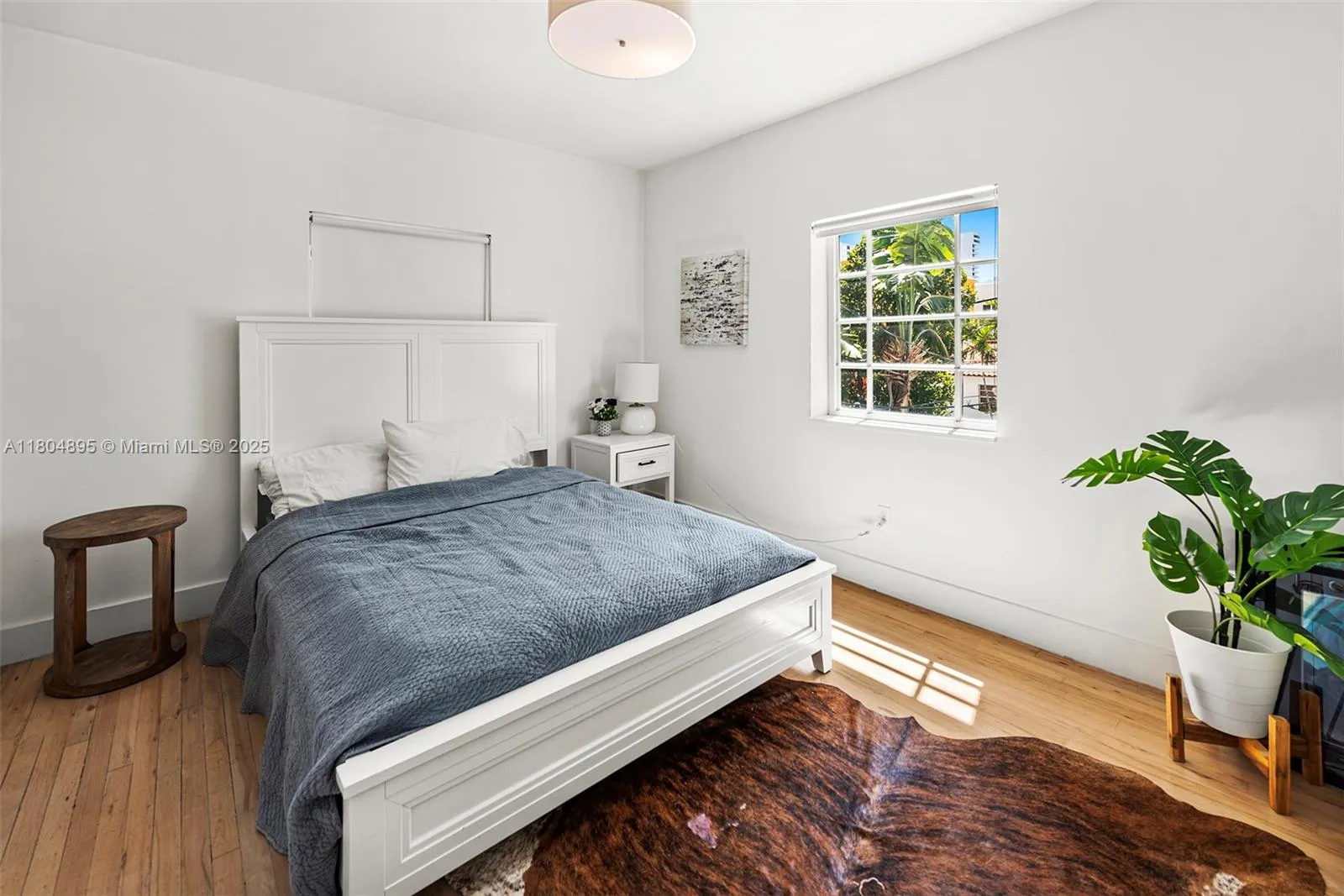 Miami Beach, Florida 33140, United States, 2 Bedrooms Bedrooms, ,1 BathroomBathrooms,Residential,Active,132832