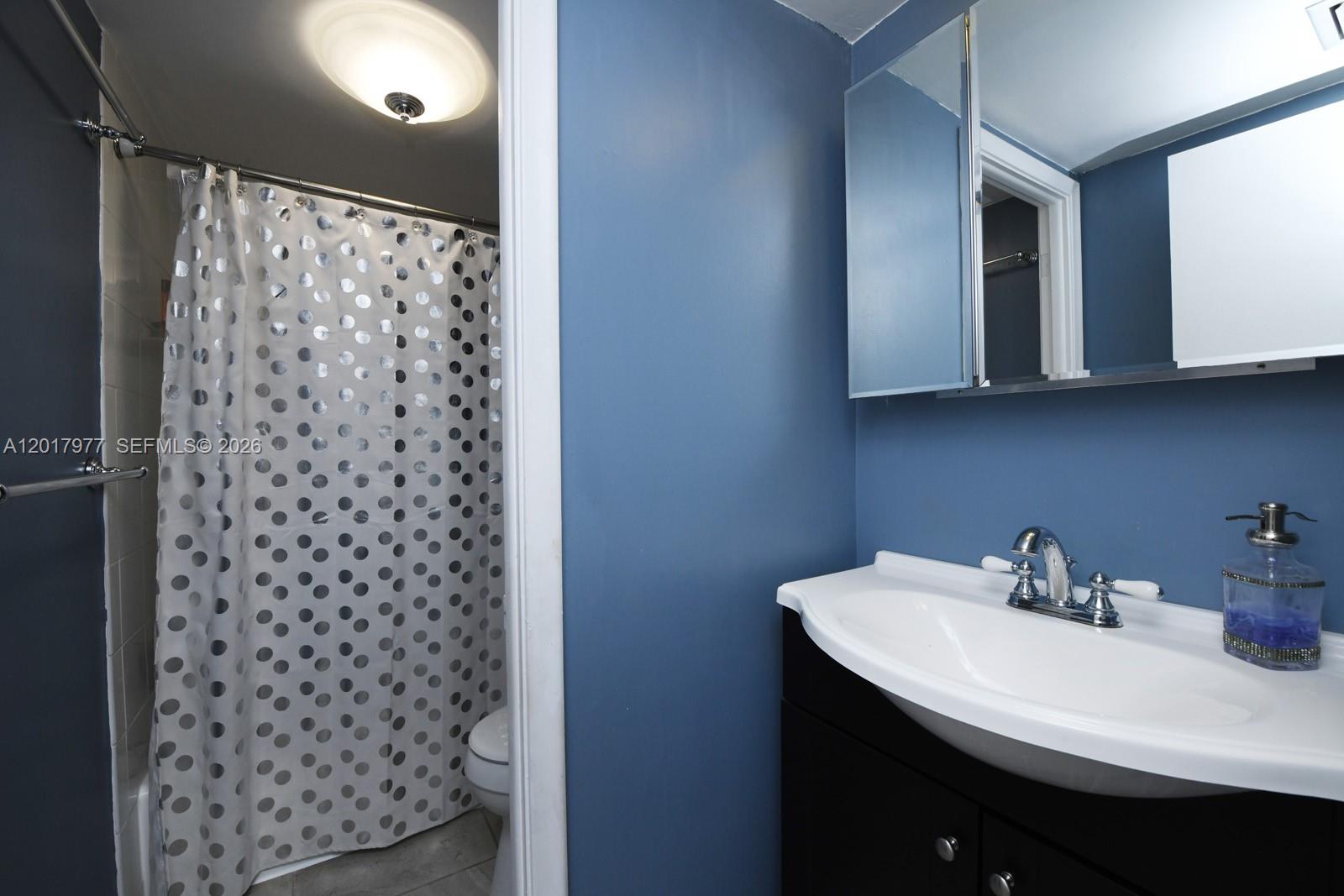 KINGS CREEK SO CONDO - Residential