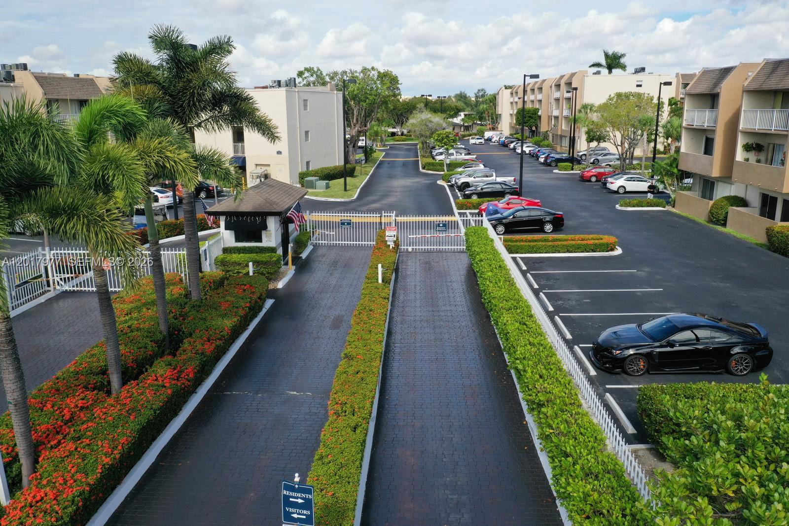 KINGS CREEK SO CONDO - Residential