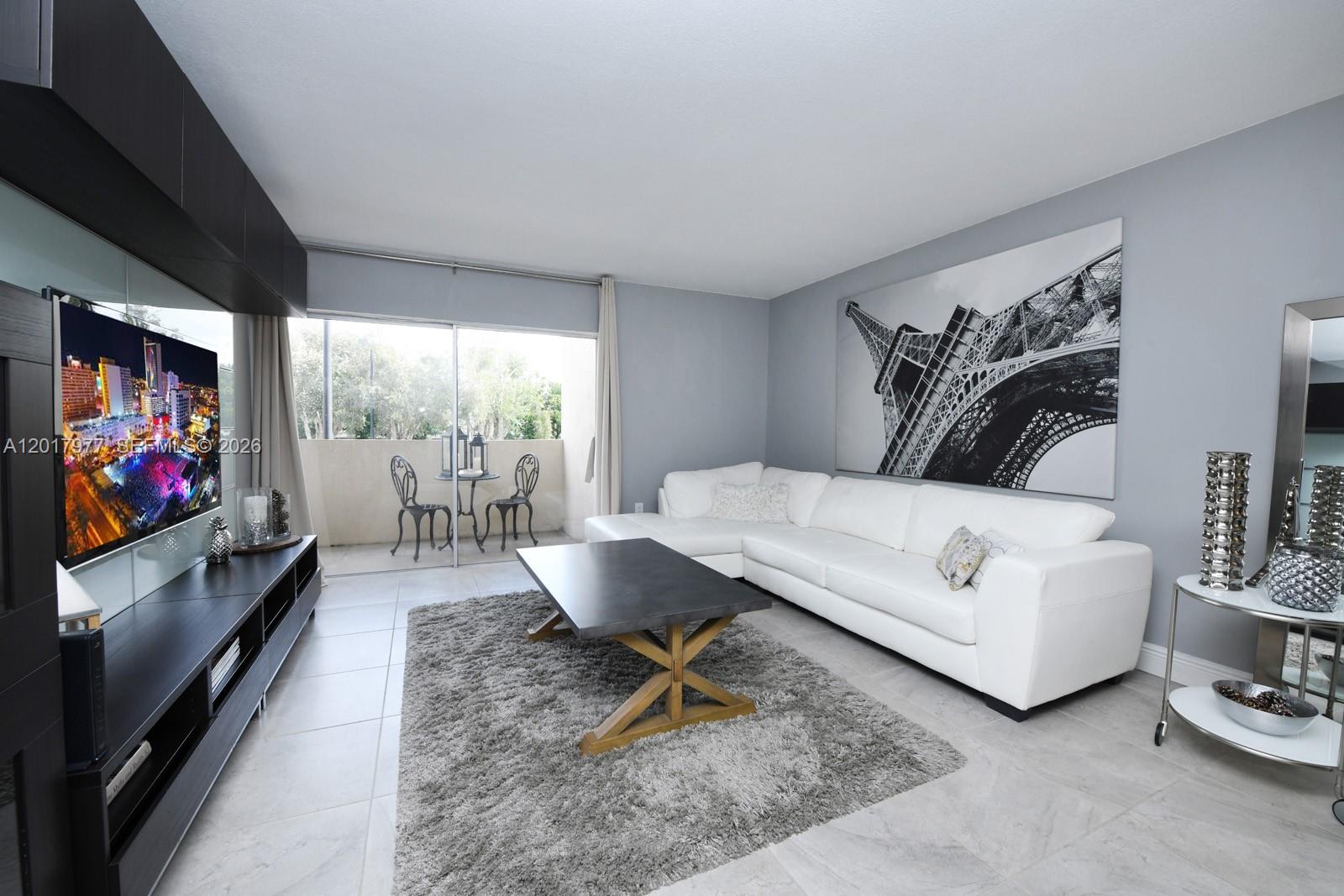 KINGS CREEK SO CONDO - Residential