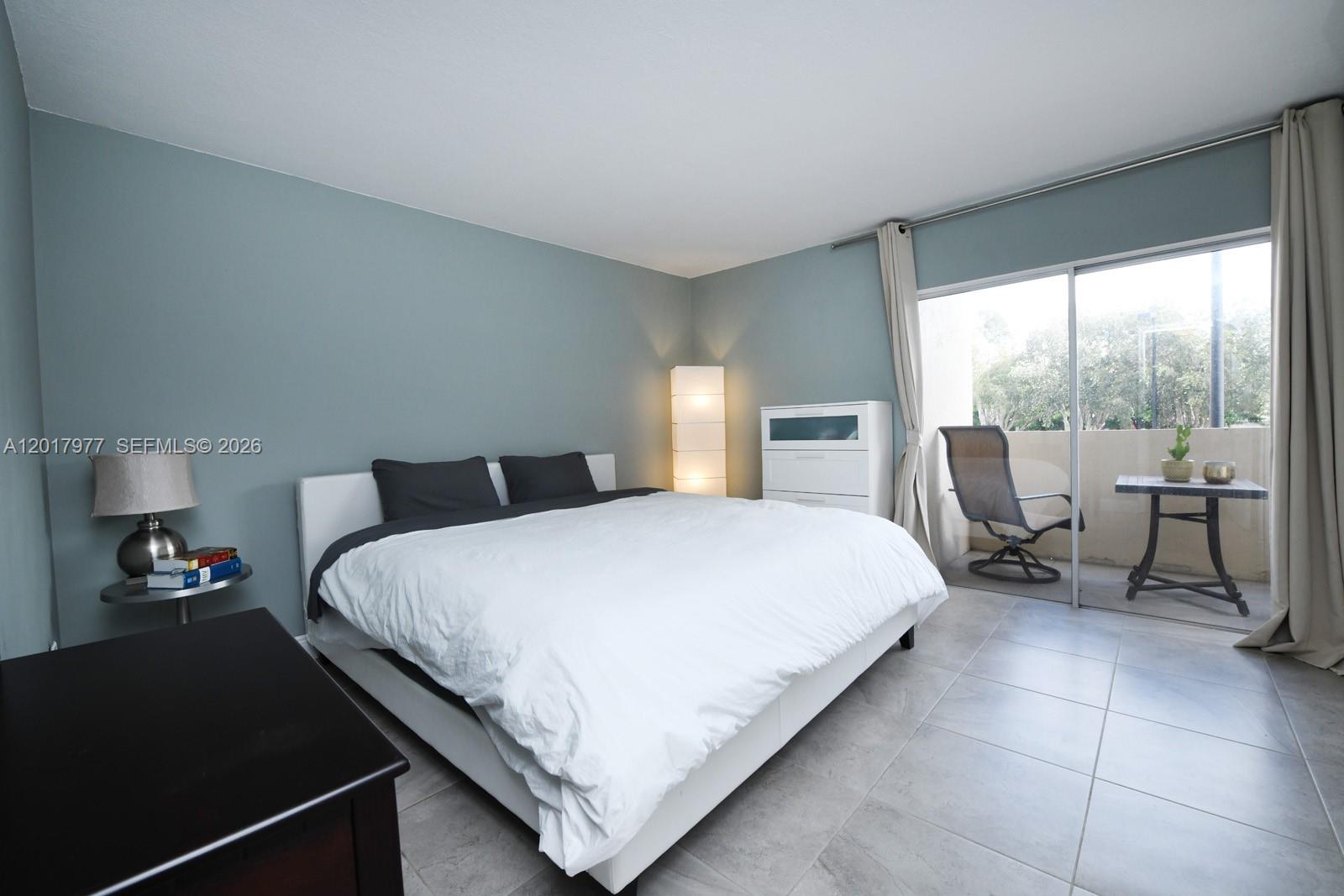 KINGS CREEK SO CONDO - Residential