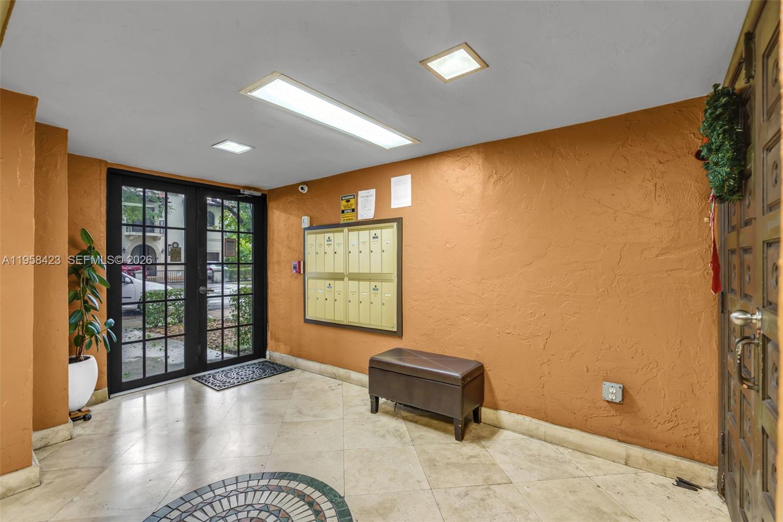 MADRID TOWERS CONDO - Residential