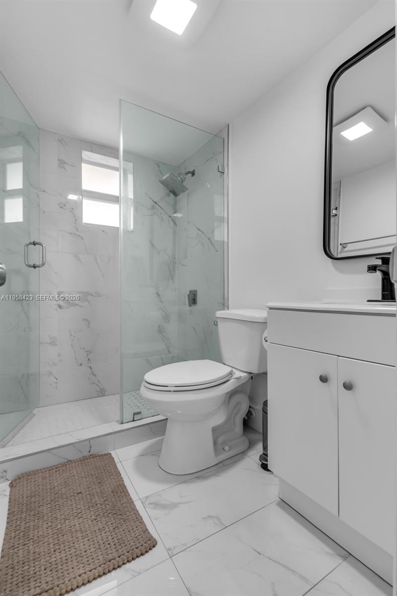 MADRID TOWERS CONDO - Residential