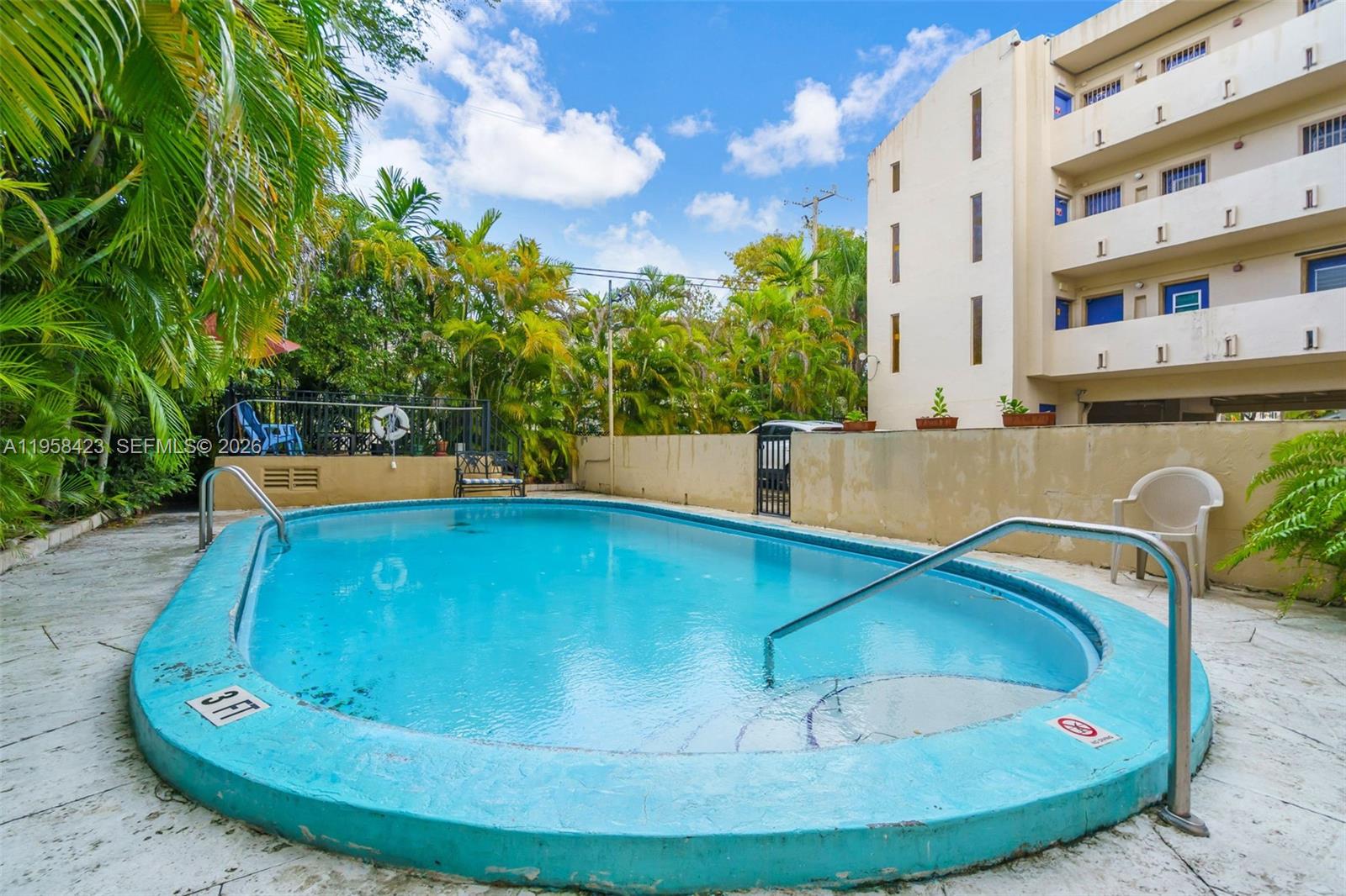 MADRID TOWERS CONDO - Residential