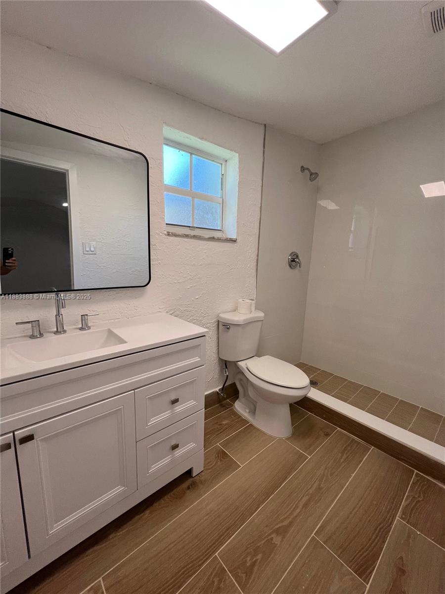 COLLEGE PARK ESTATES - Residential Lease