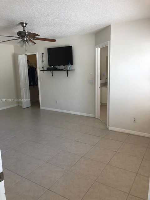 Single Family Residence in Port St. Lucie FL 6456 FLAIR ST St 11.jpg