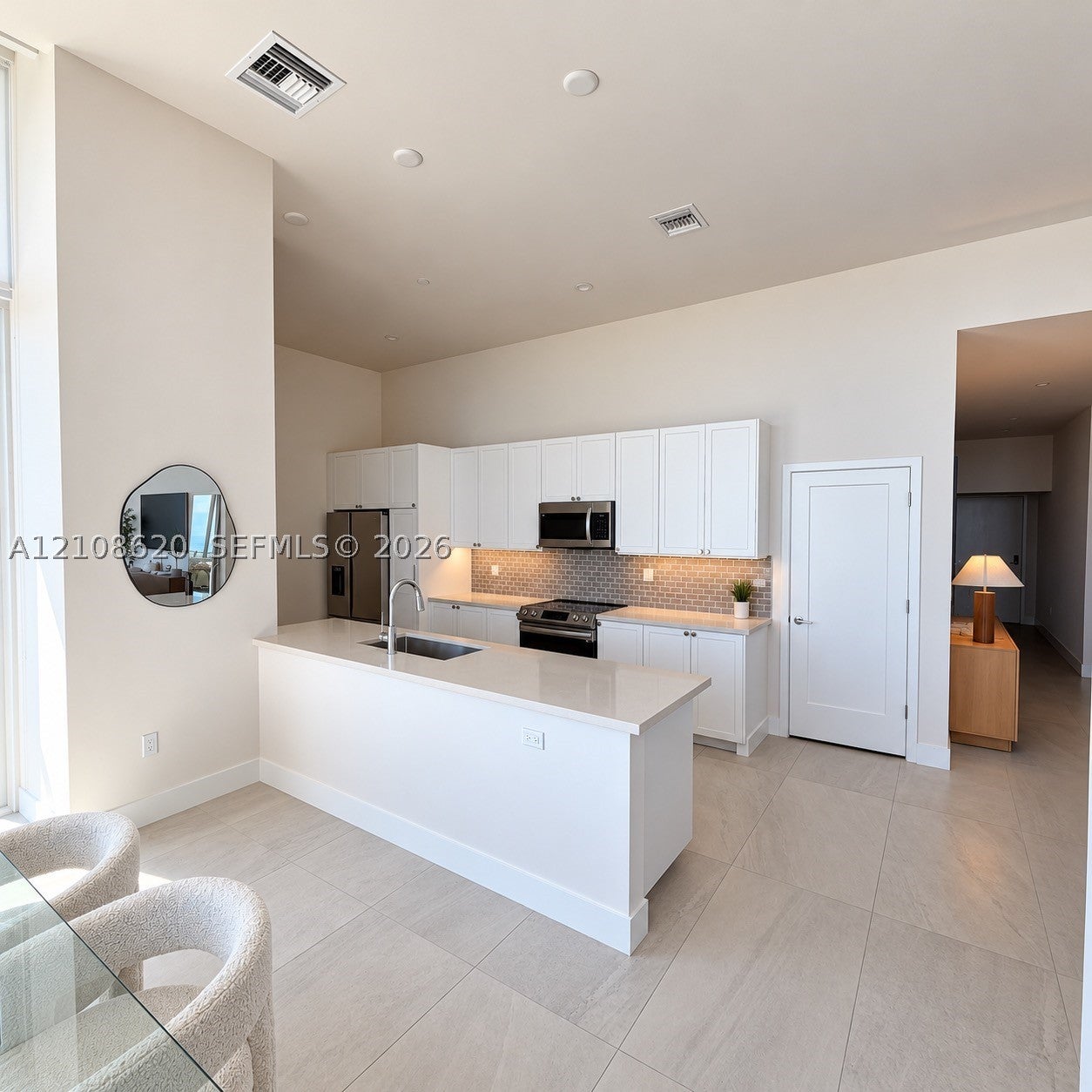 555 NE 34th St 801