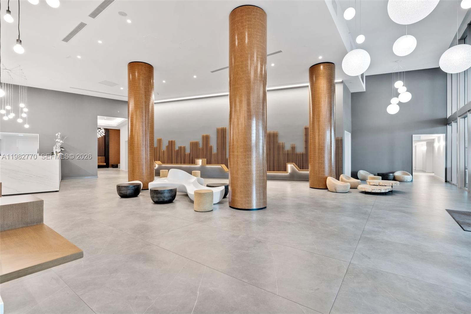 WIND CONDO - Residential