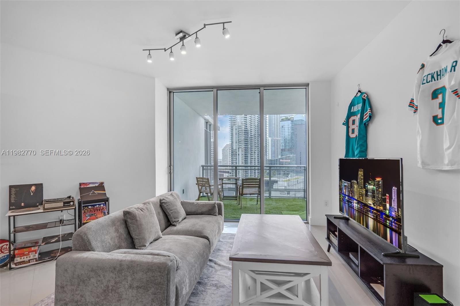 WIND CONDO - Residential