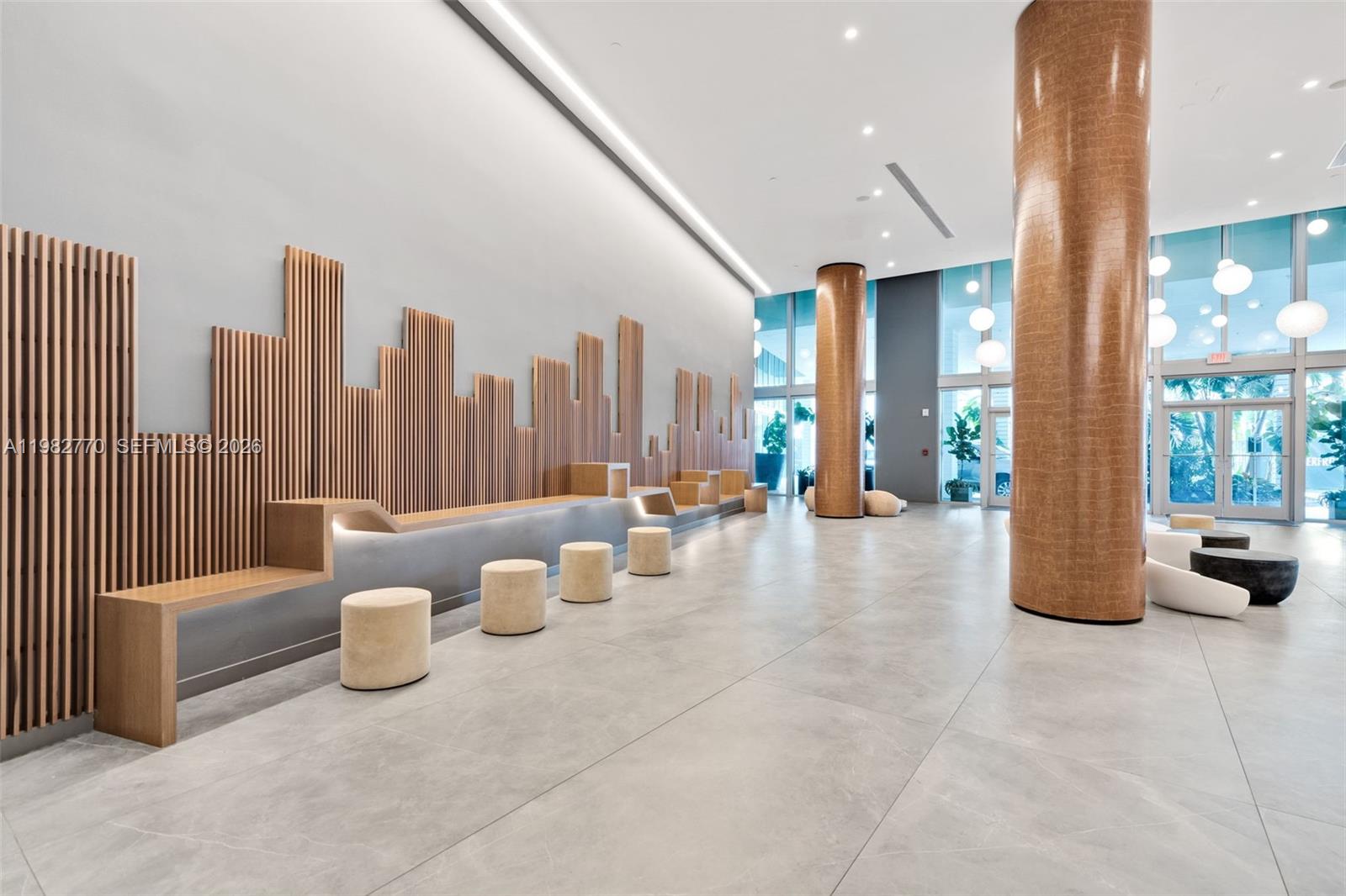 WIND CONDO - Residential