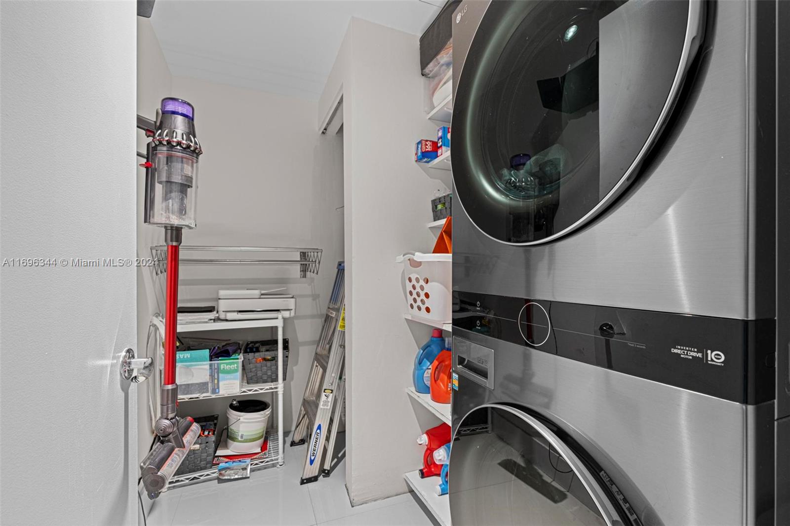 ARTECH RESIDENCES AT AVEN - Residential