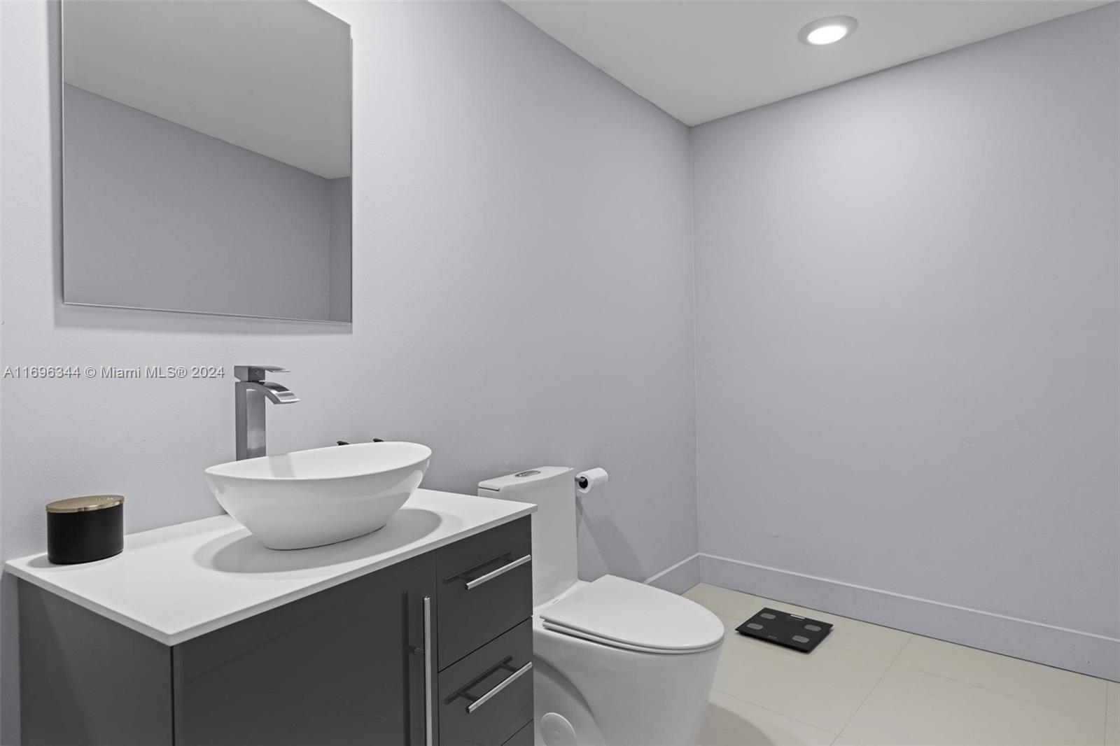 ARTECH RESIDENCES AT AVEN - Residential