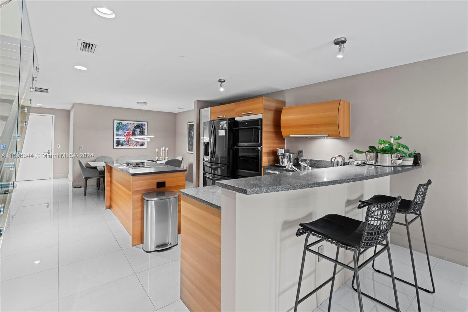 ARTECH RESIDENCES AT AVEN - Residential