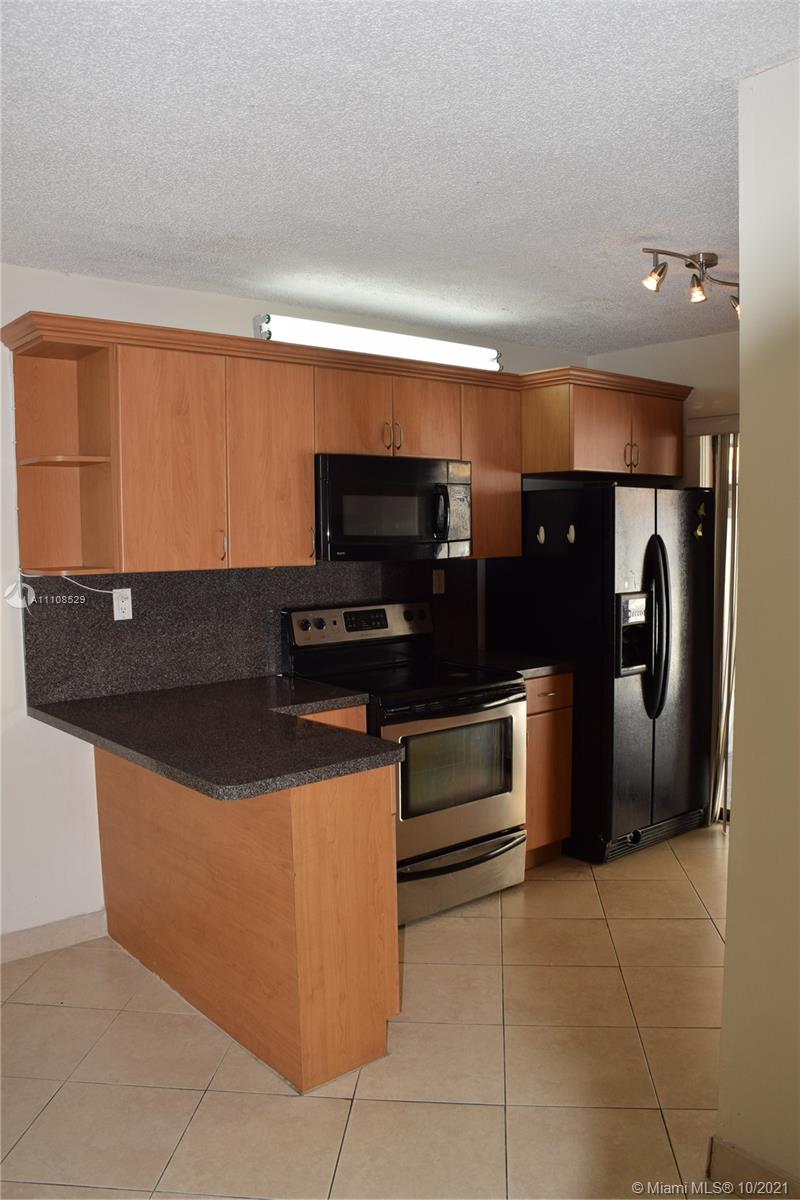 RESIDENCIAL EL PRADO COND - Residential