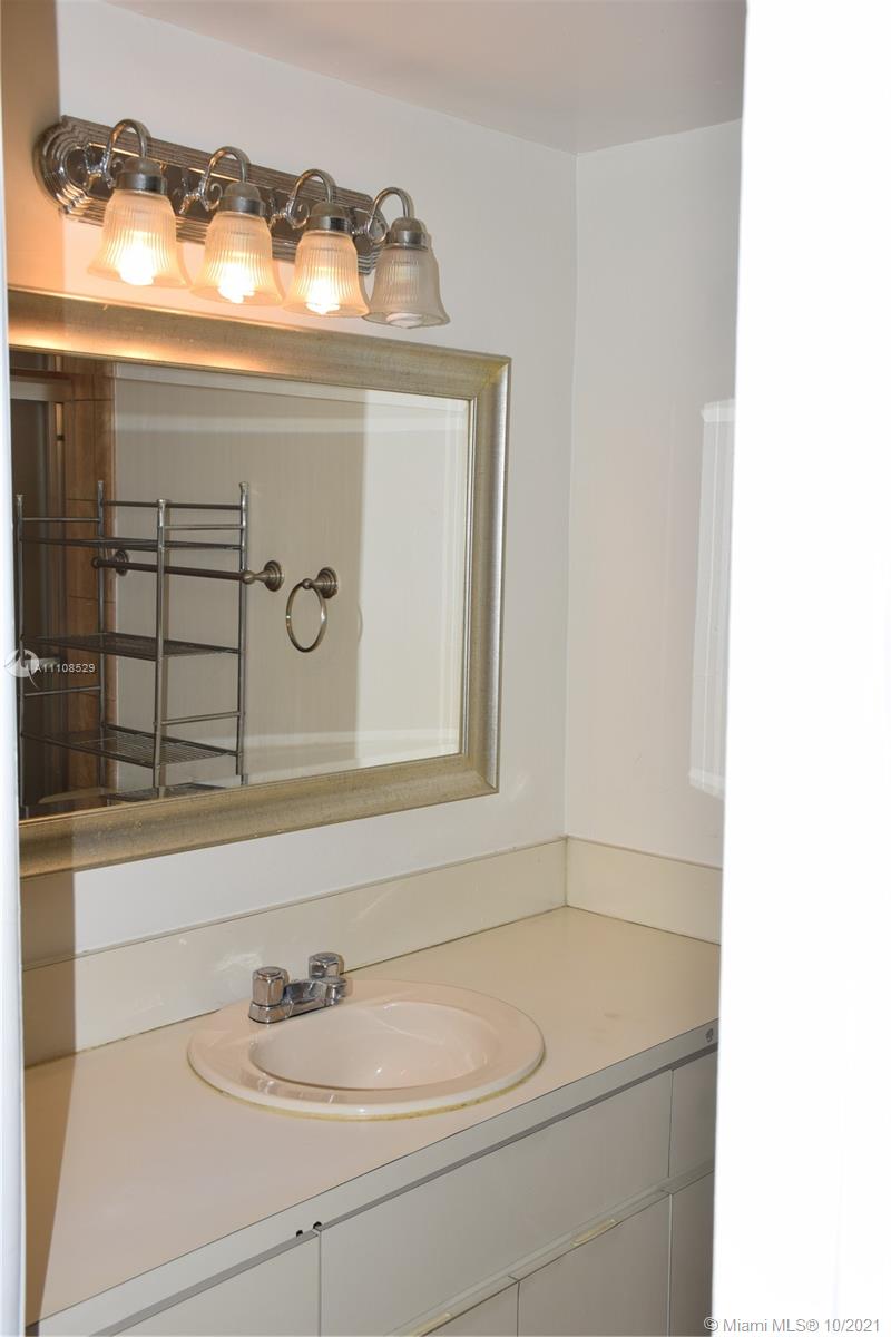 RESIDENCIAL EL PRADO COND - Residential