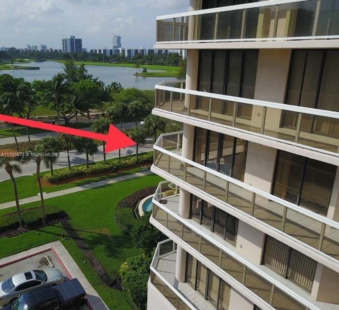 THE LANDMARK CONDO - Residential