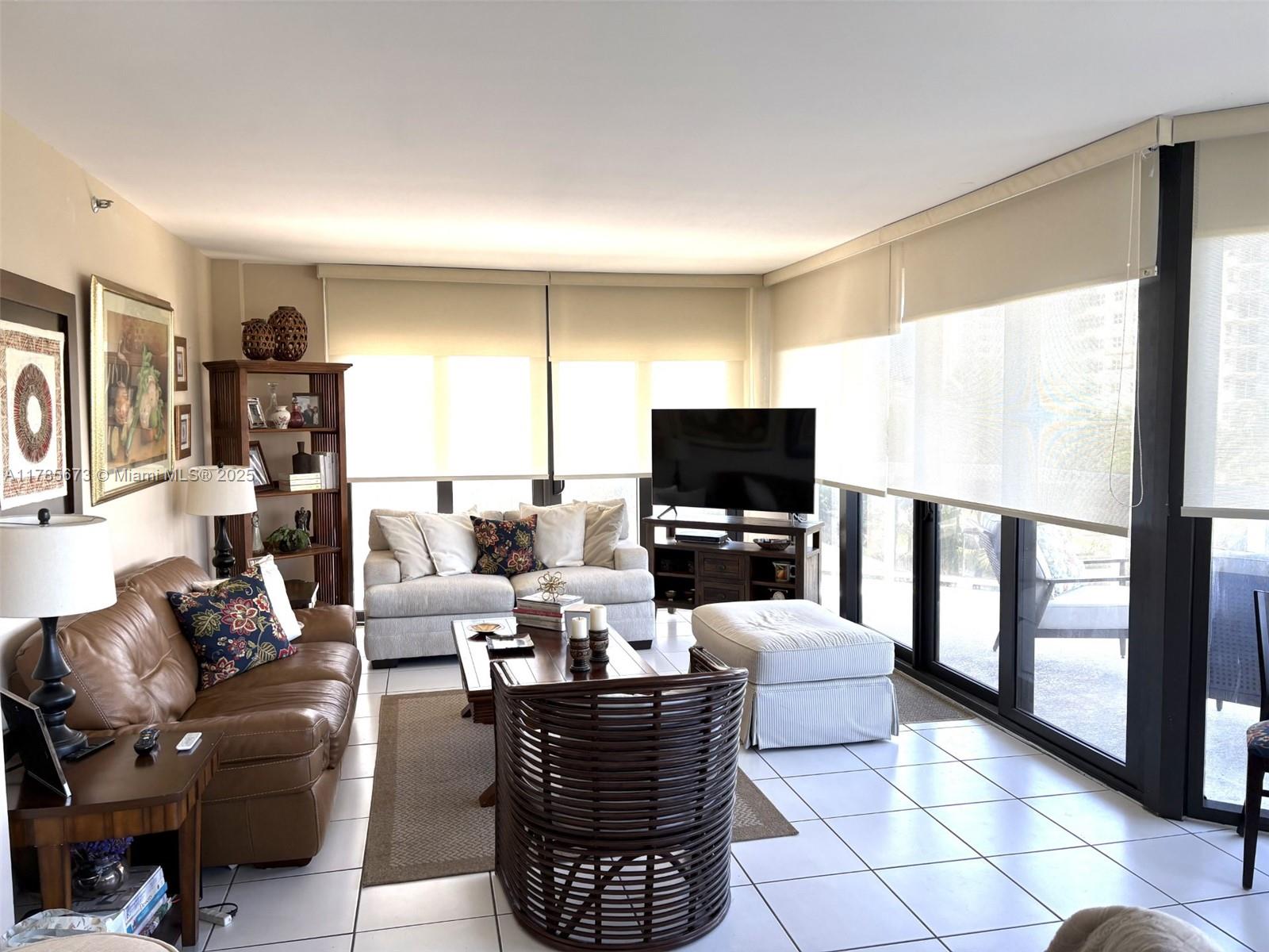 THE LANDMARK CONDO - Residential