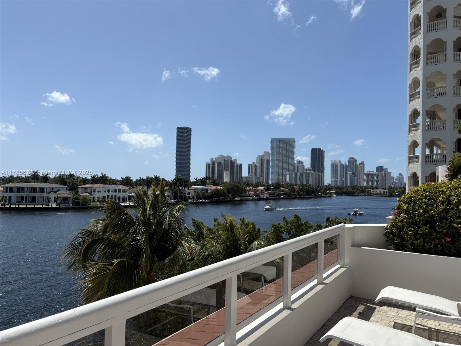 THE LANDMARK CONDO - Residential