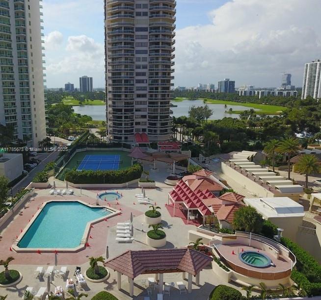 THE LANDMARK CONDO - Residential