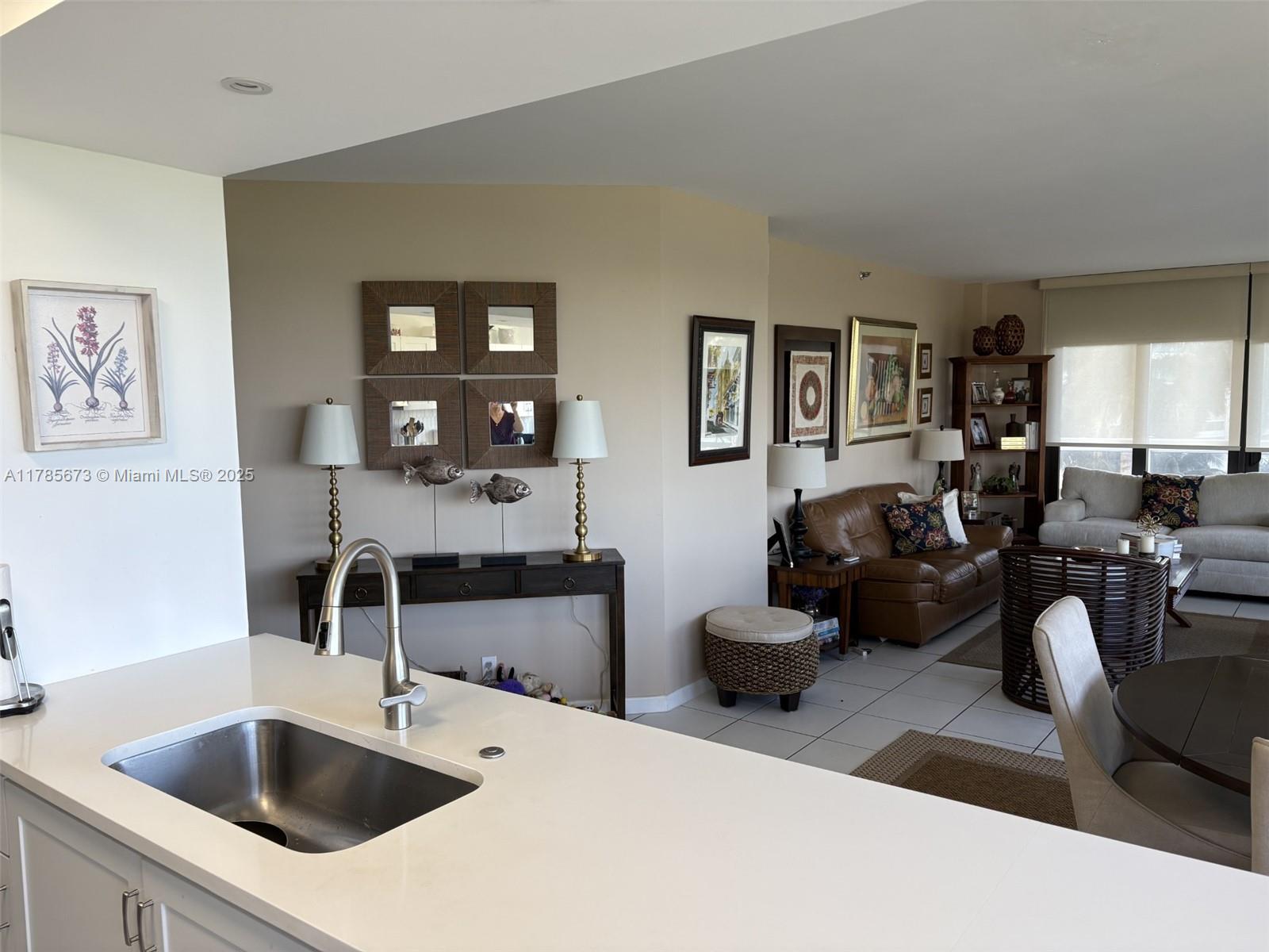 THE LANDMARK CONDO - Residential