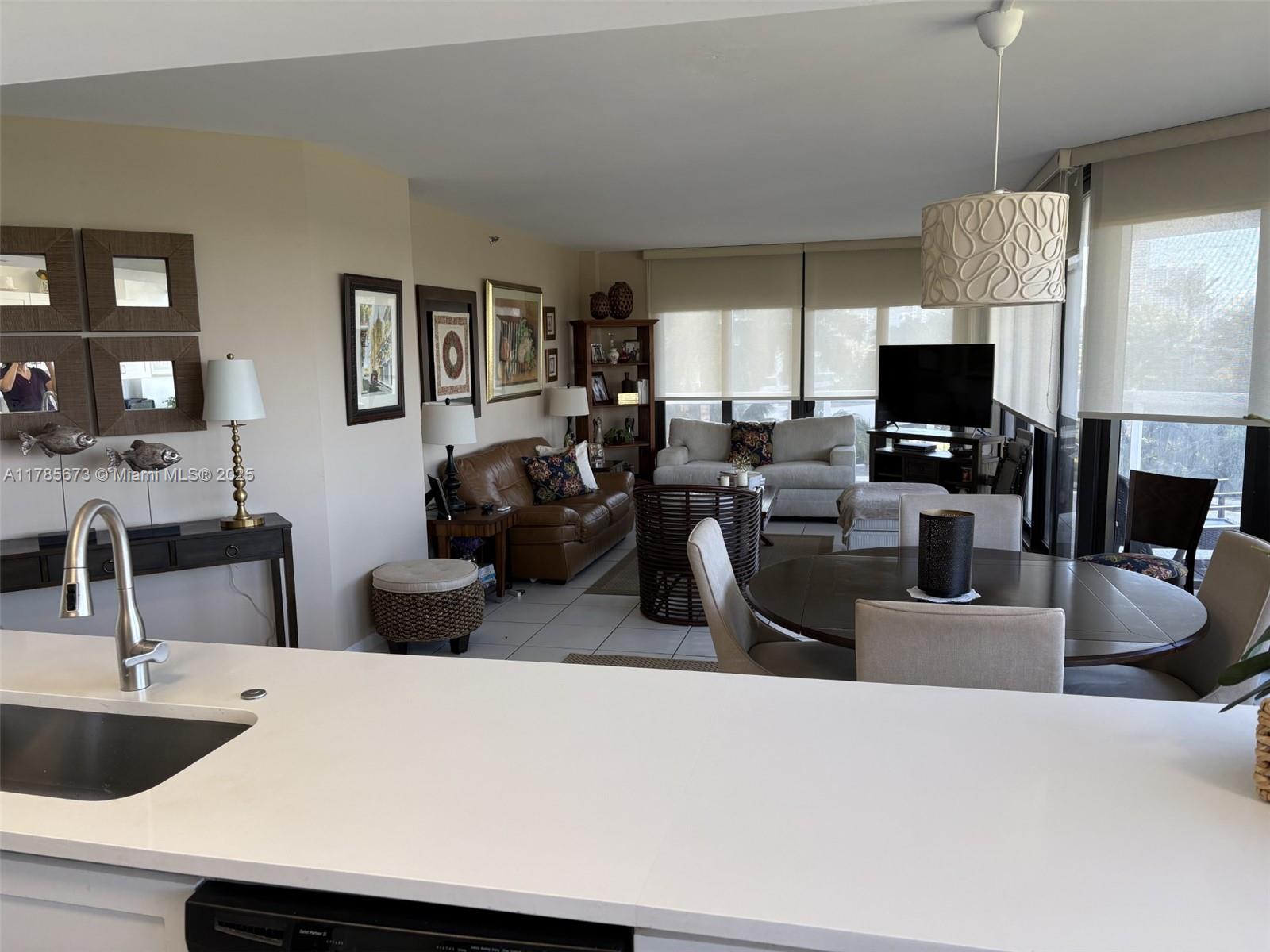 THE LANDMARK CONDO - Residential