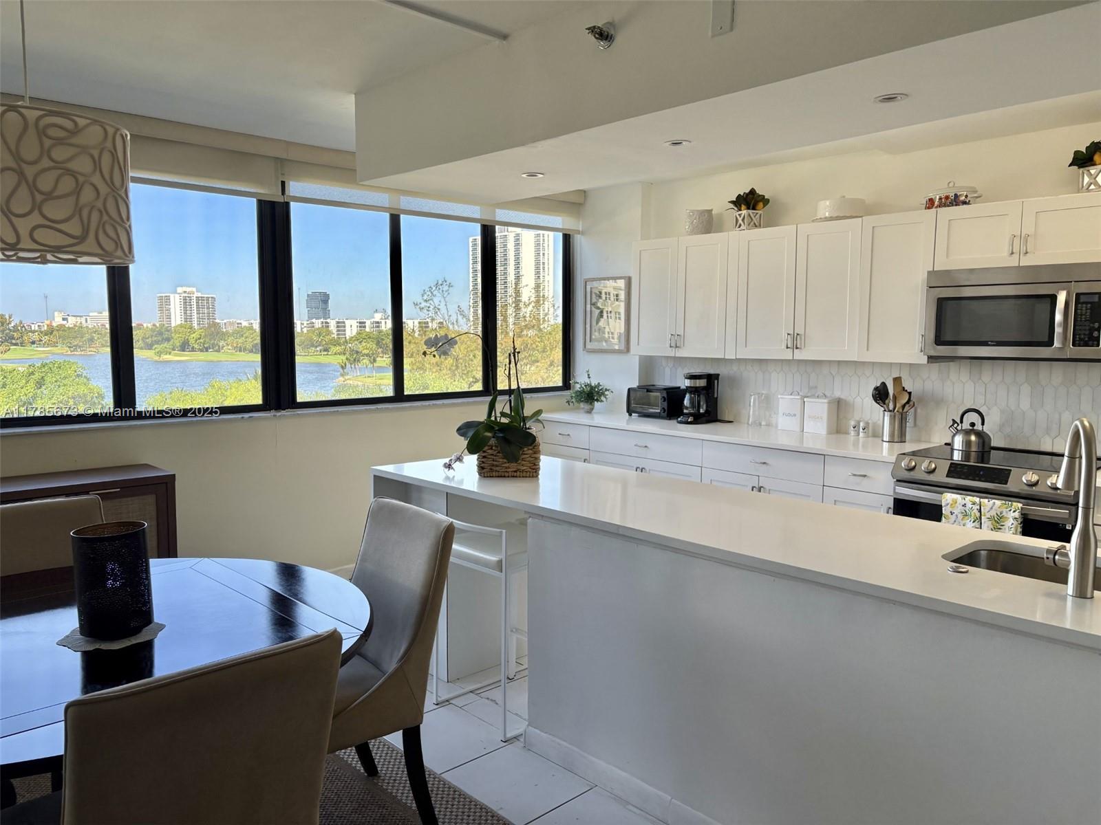 THE LANDMARK CONDO - Residential