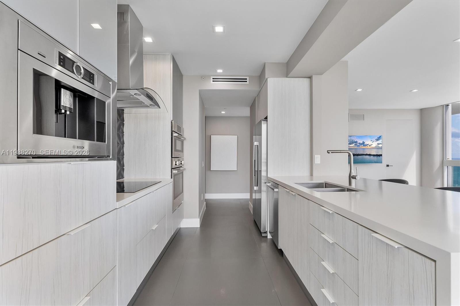 AKOYA CONDO - Residential