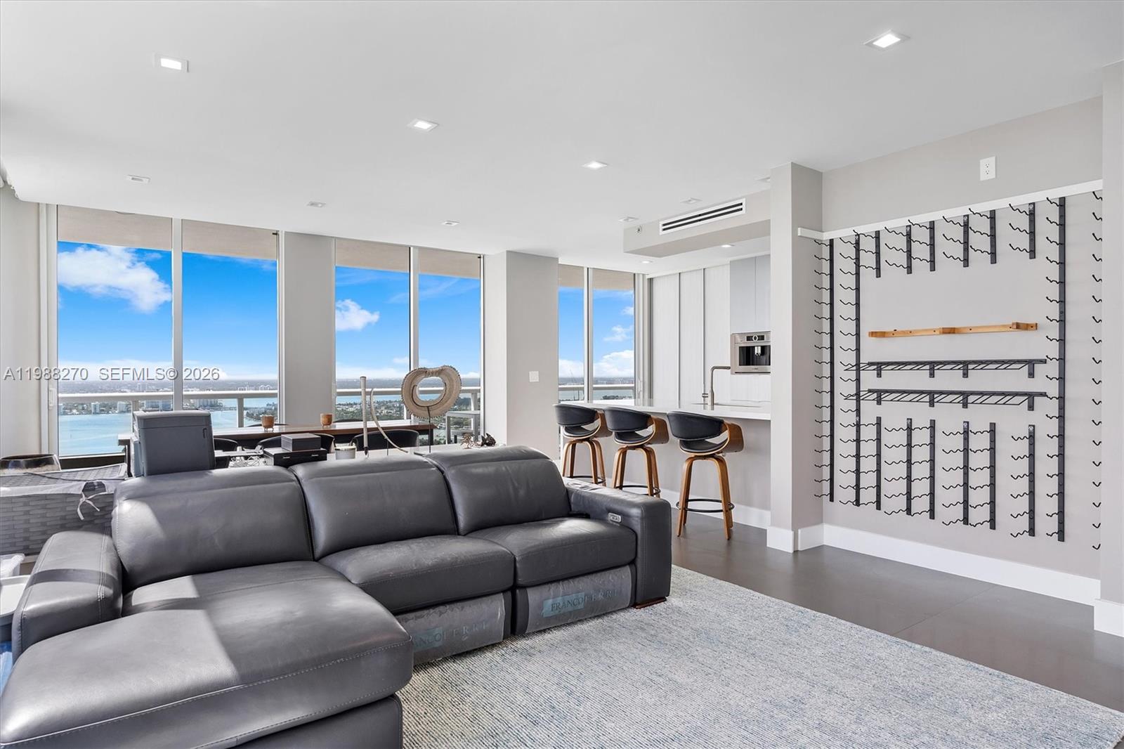 AKOYA CONDO - Residential