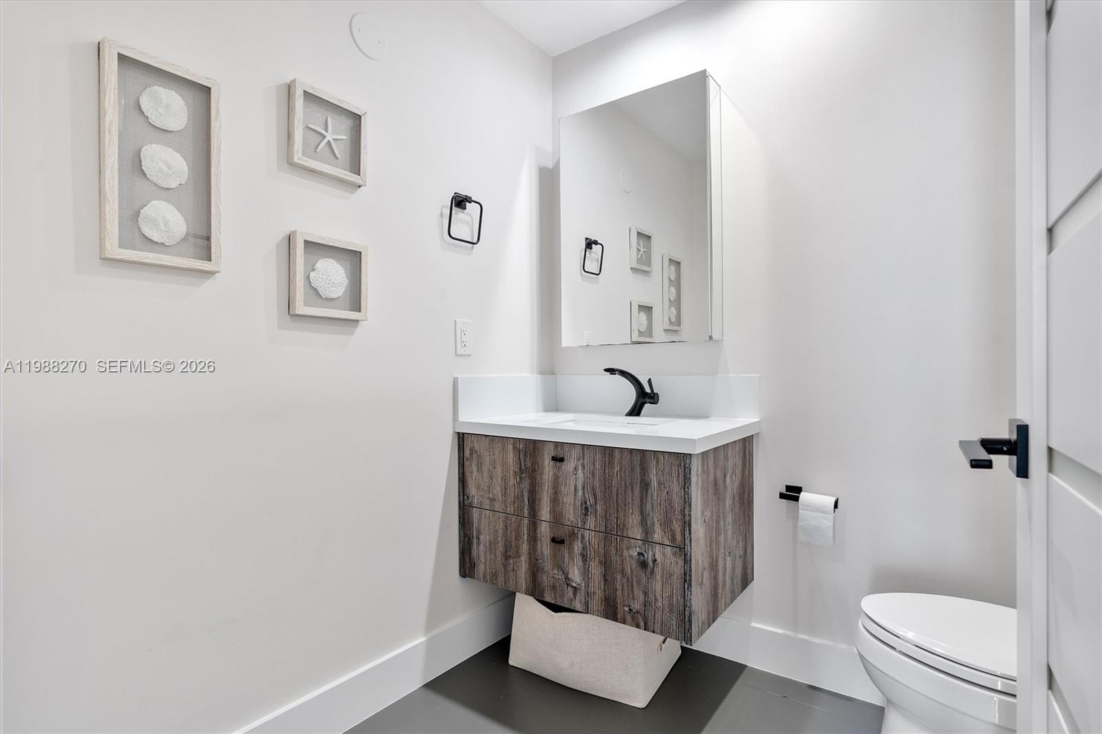 AKOYA CONDO - Residential