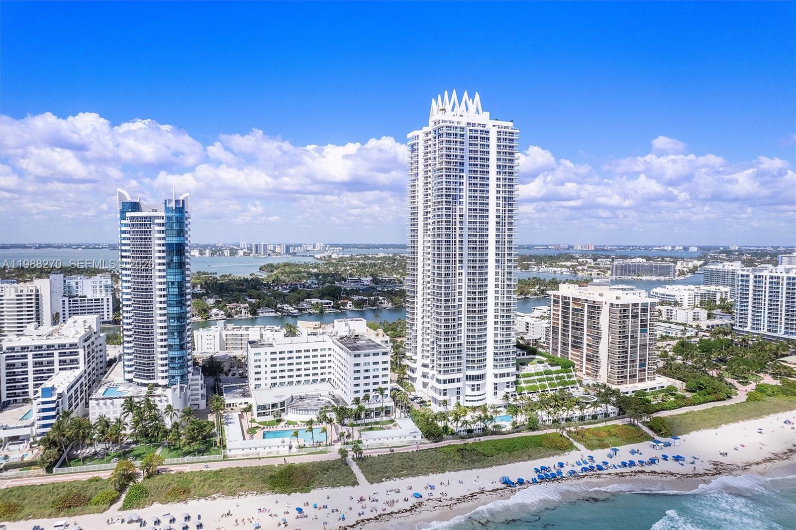 AKOYA CONDO - Residential