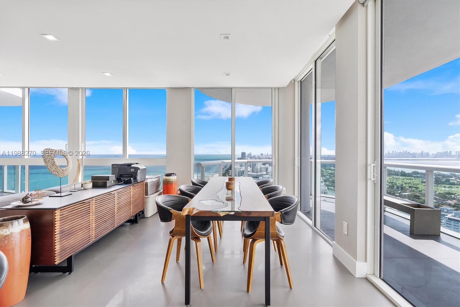 AKOYA CONDO - Residential