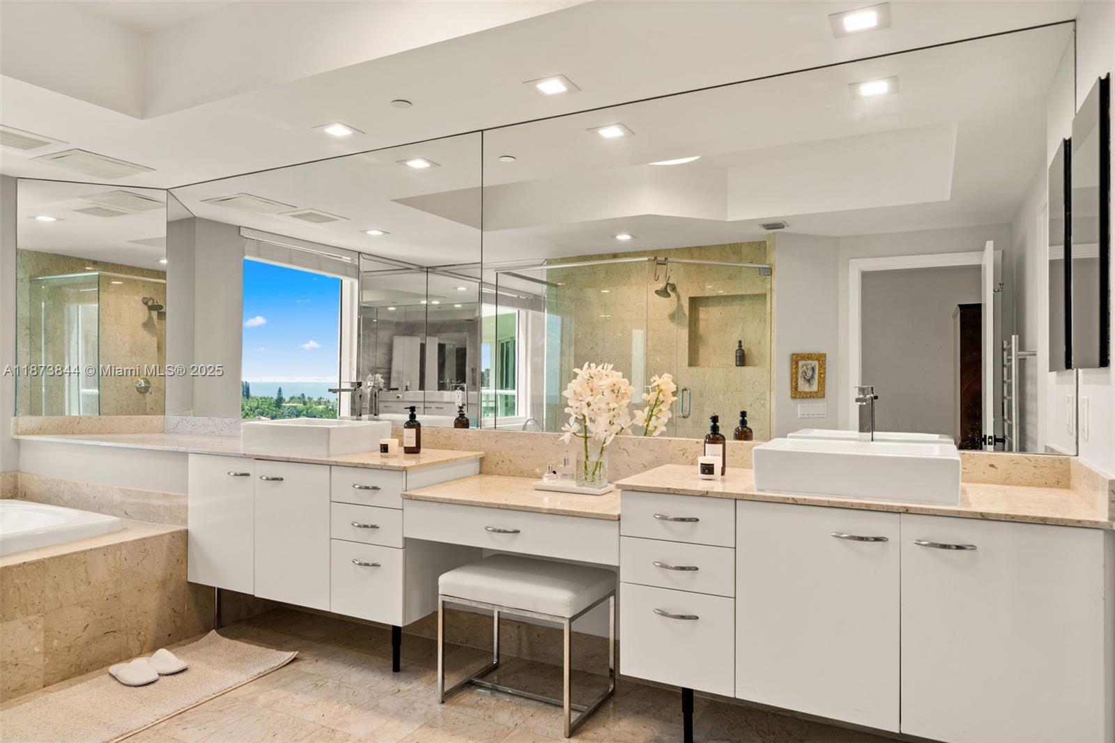 ATLANTIC I AT THE POINT C - Residential Lease