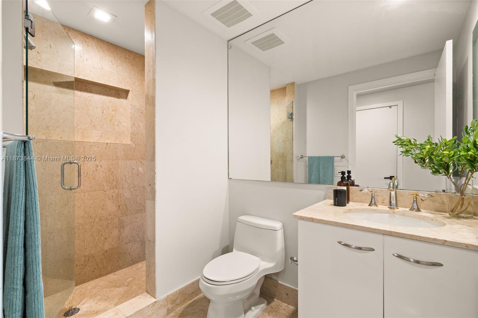 ATLANTIC I AT THE POINT C - Residential Lease