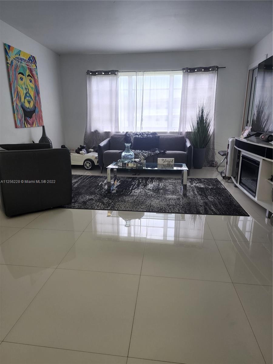 FIFTH HORIZONS CONDO - Residential