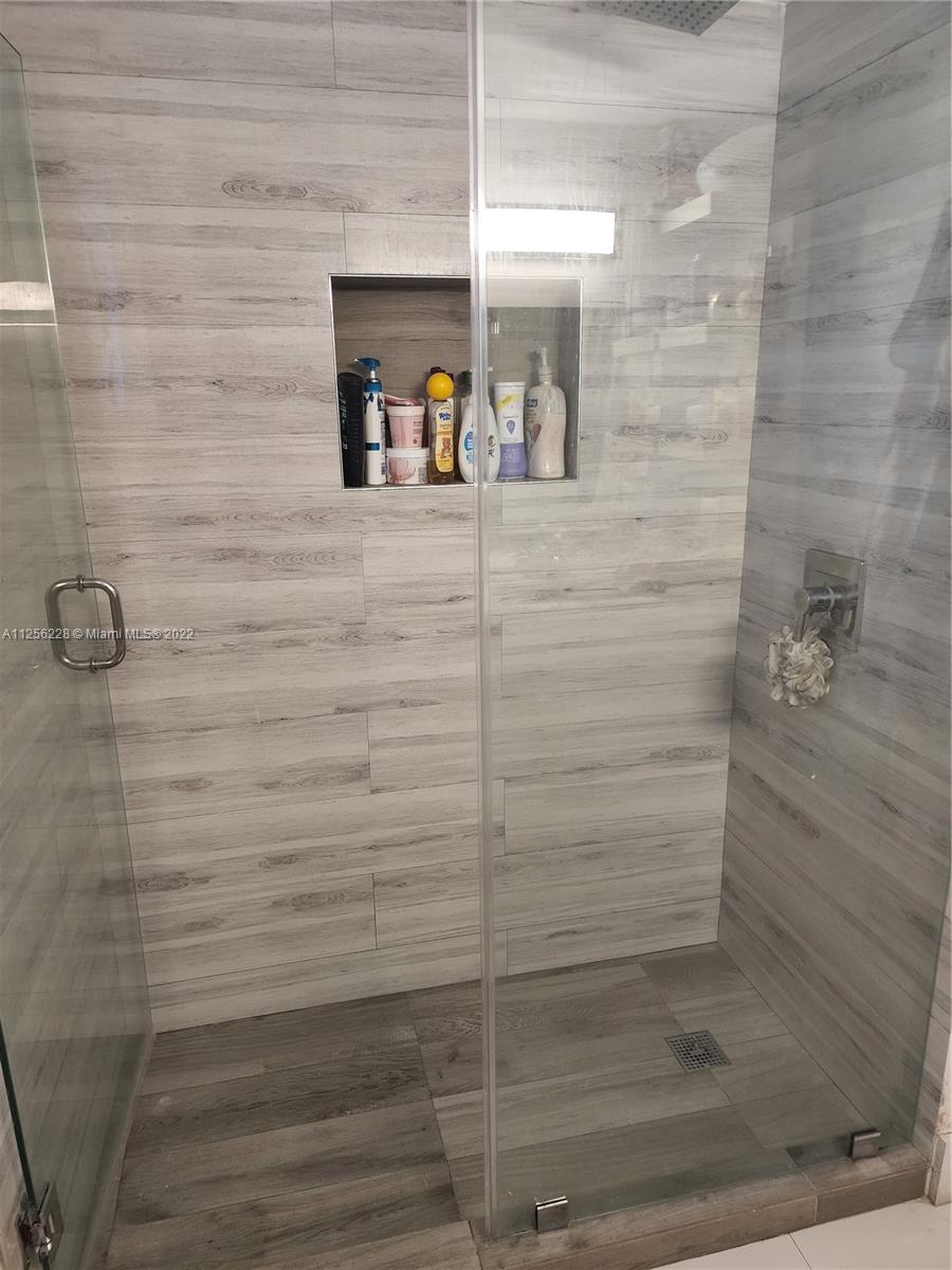 FIFTH HORIZONS CONDO - Residential