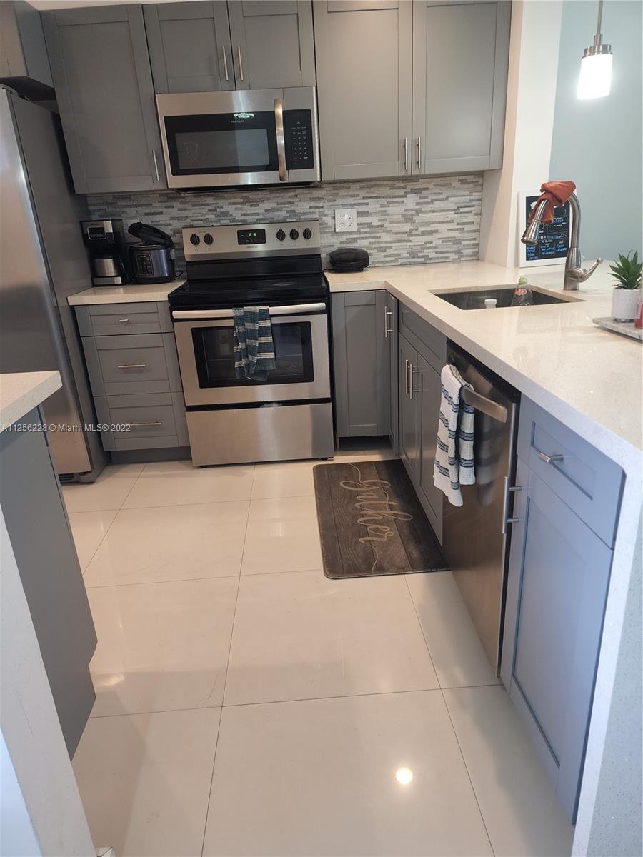 FIFTH HORIZONS CONDO - Residential