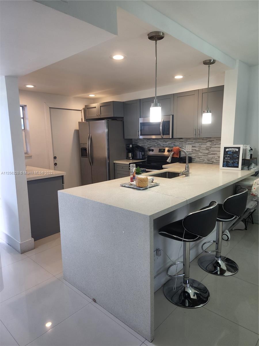 FIFTH HORIZONS CONDO - Residential