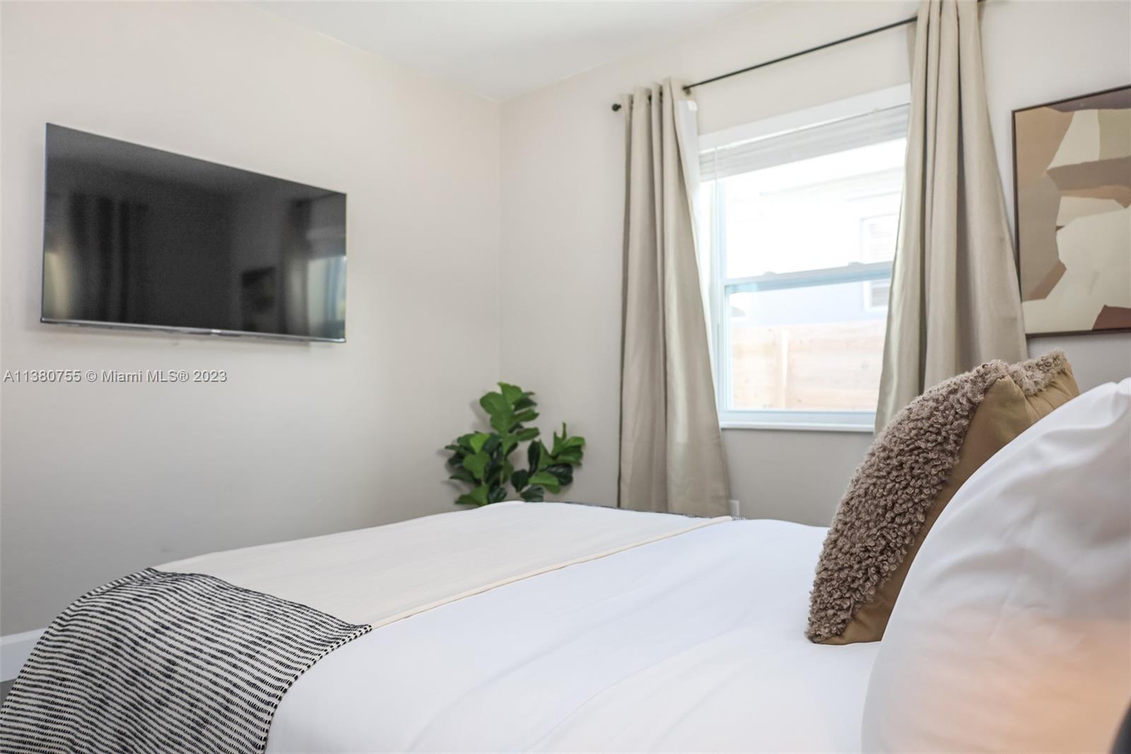 SILVER BLUFF GARDENS - Residential Lease