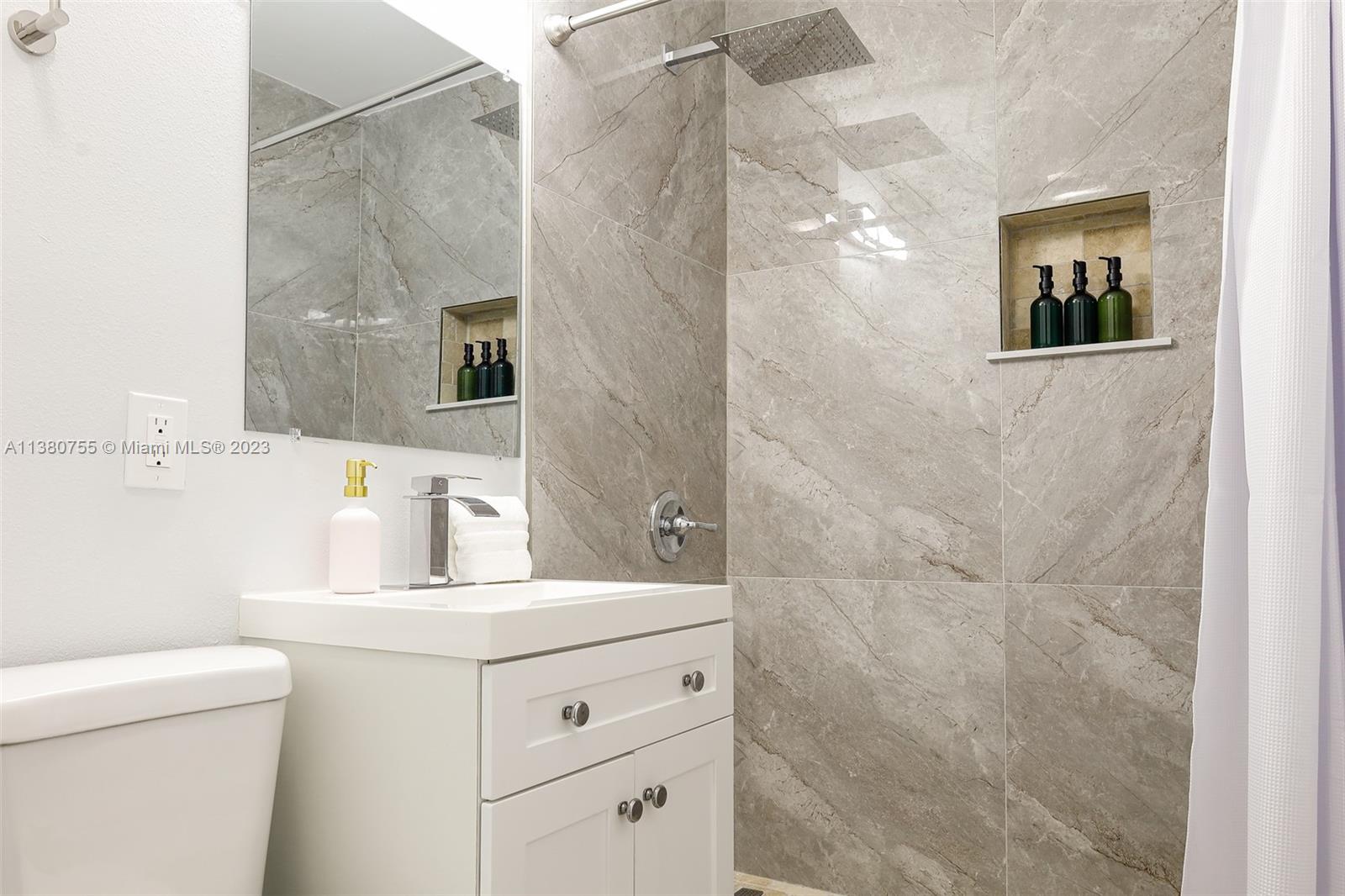 SILVER BLUFF GARDENS - Residential Lease