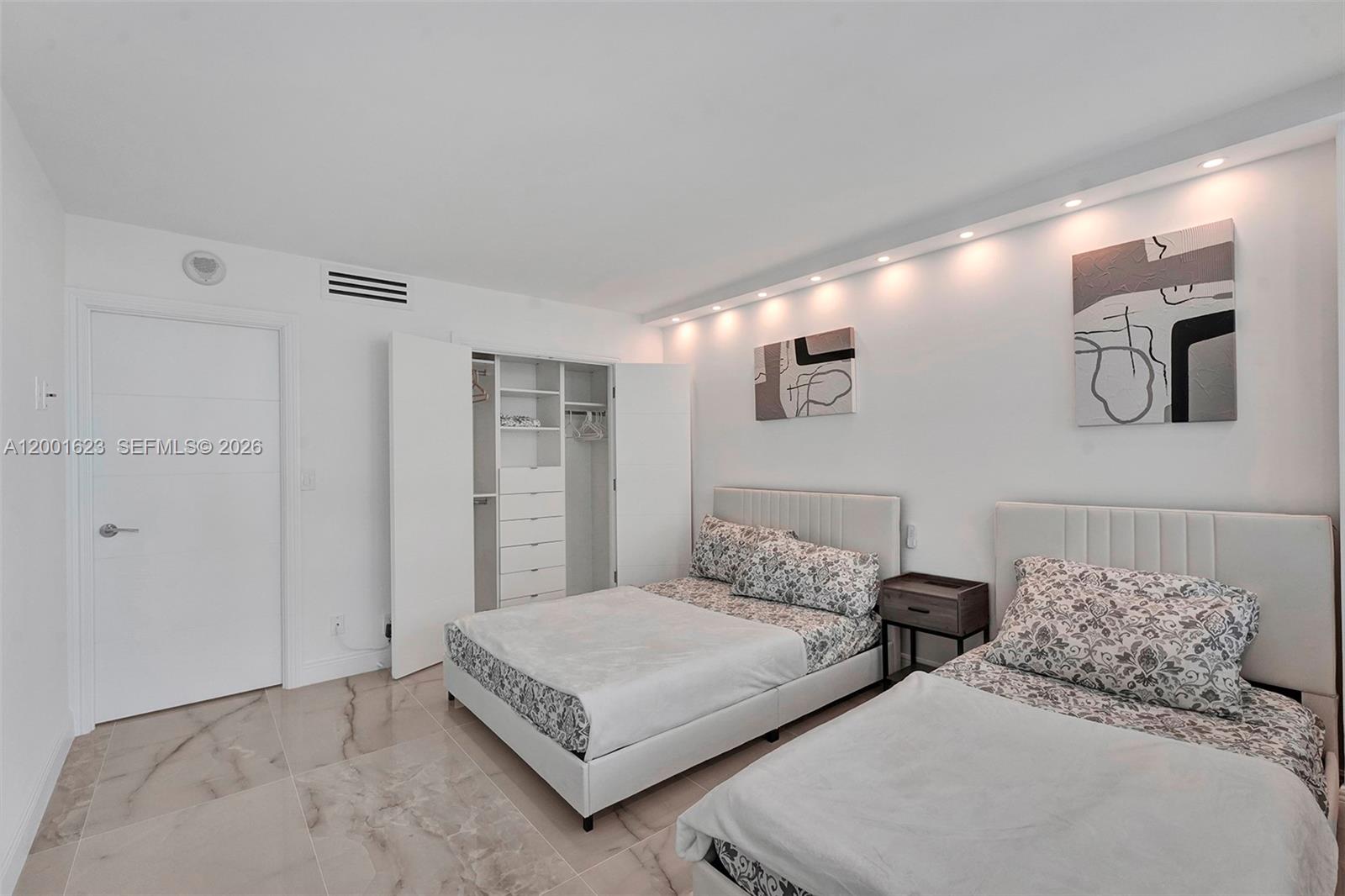 PARKER PLAZA CONDO ESTATE - Residential Lease