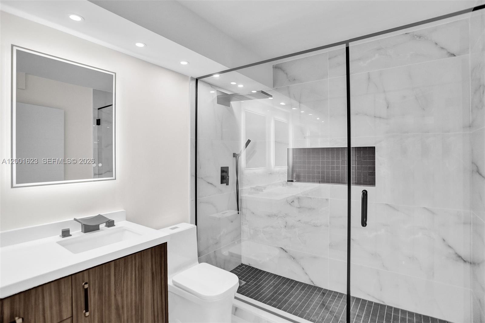 PARKER PLAZA CONDO ESTATE - Residential Lease