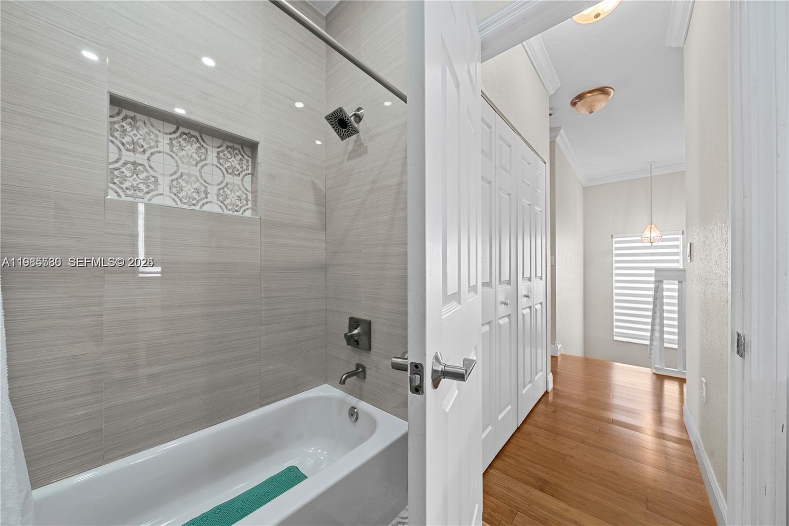 COURTS AT TUSCANY - Residential