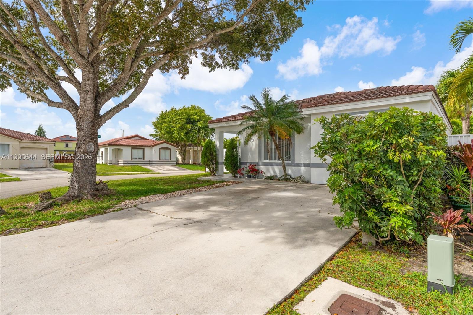 WEITZER SERENA LAKES WEST - Residential