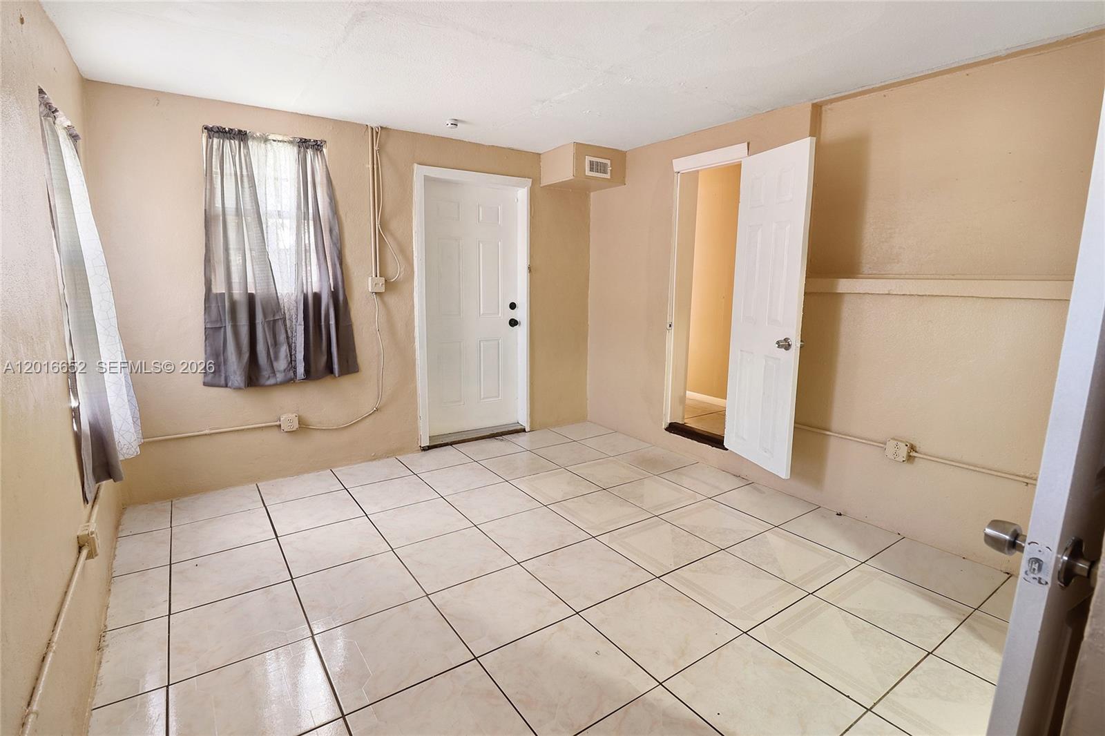 KENDALL GREEN SEC - Residential Lease