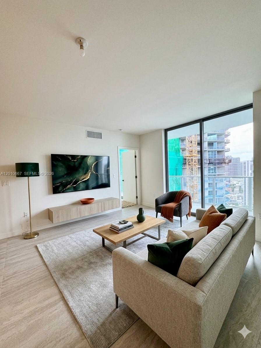 77 SE 5th St 4002