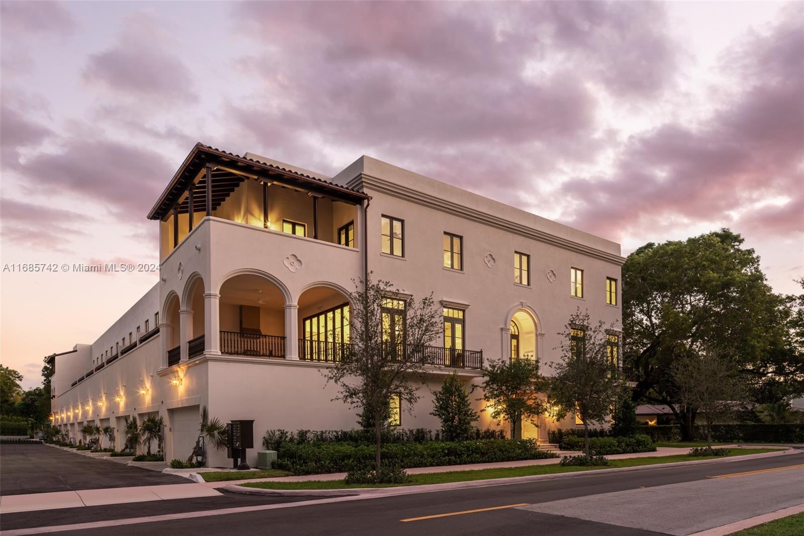 CORAL GABLES BILTMORE SEC - Residential
