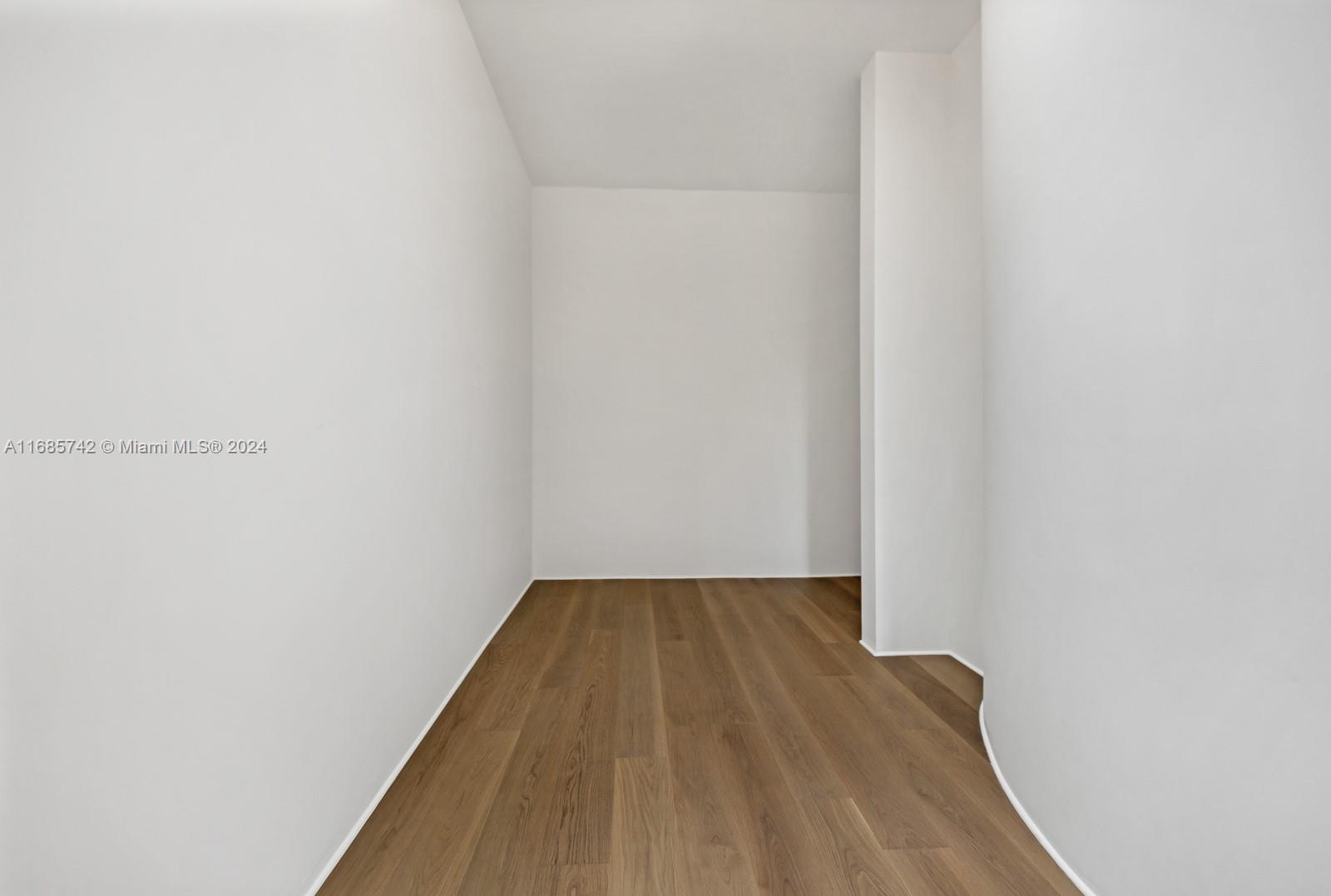 CORAL GABLES BILTMORE SEC - Residential