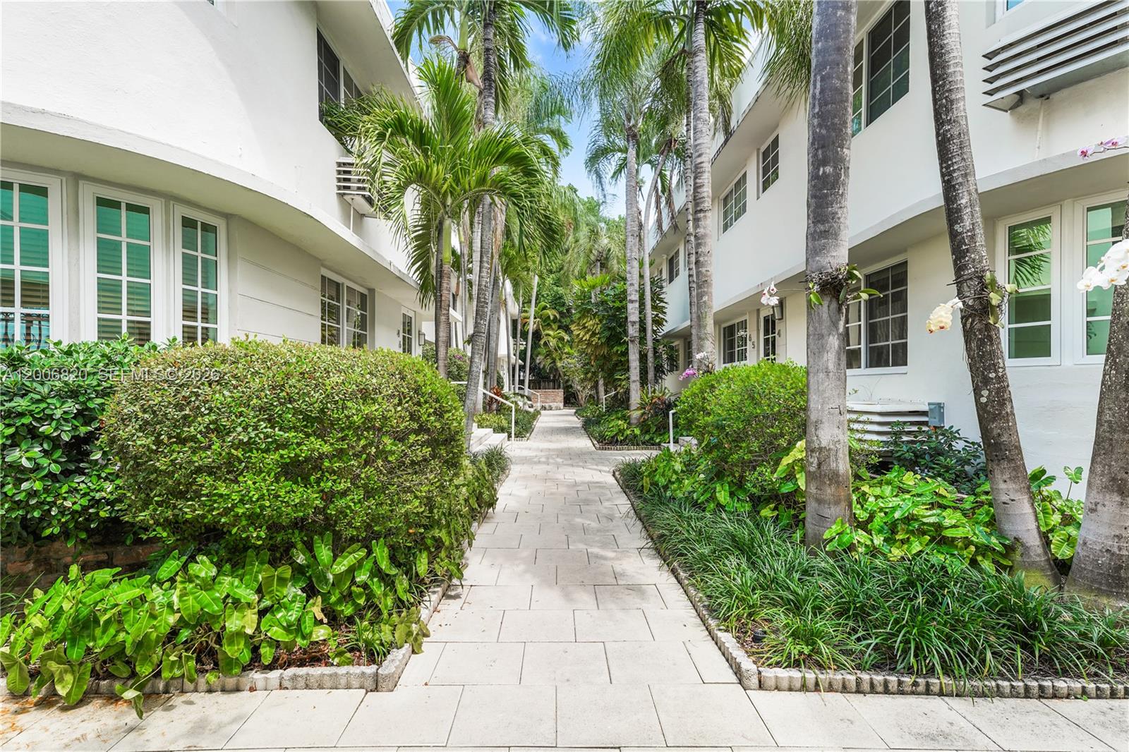 LINCOLN ROAD VILLAS CONDO - Residential