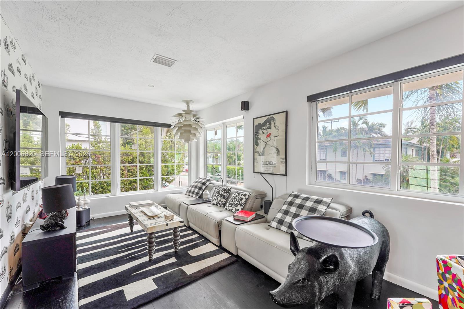 LINCOLN ROAD VILLAS CONDO - Residential